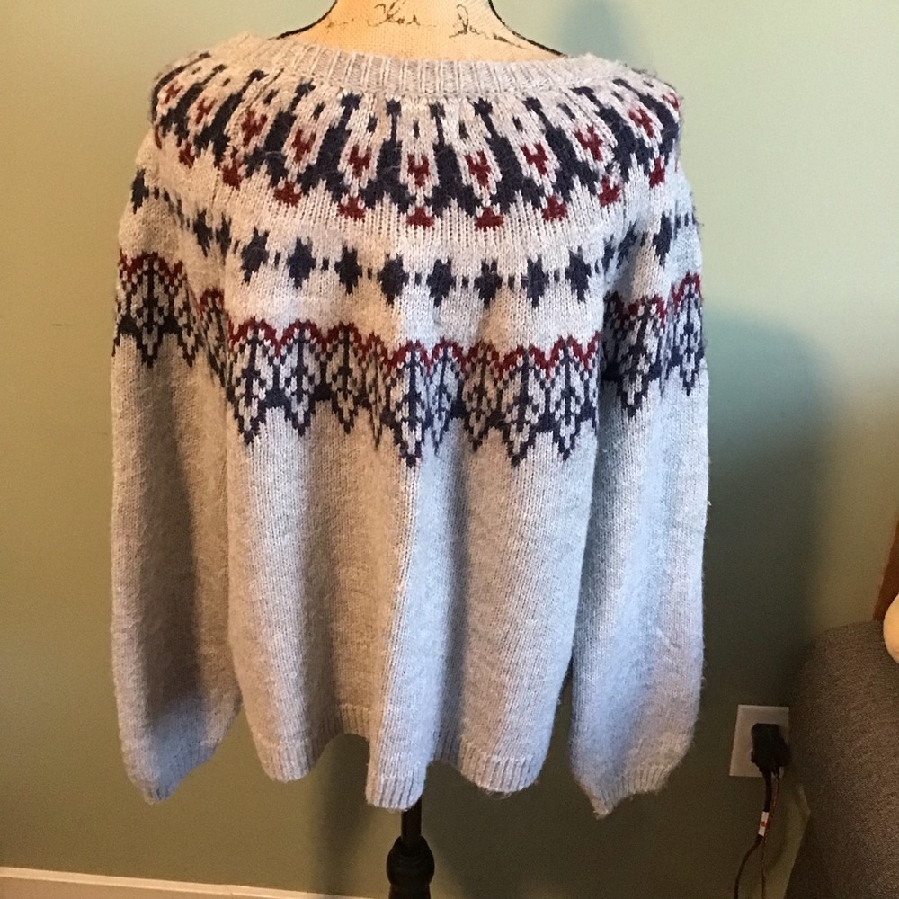 Old Navy Fair Isle Gray, Blue & Red Knit Sweater L Preowned - Picture 6 of 8